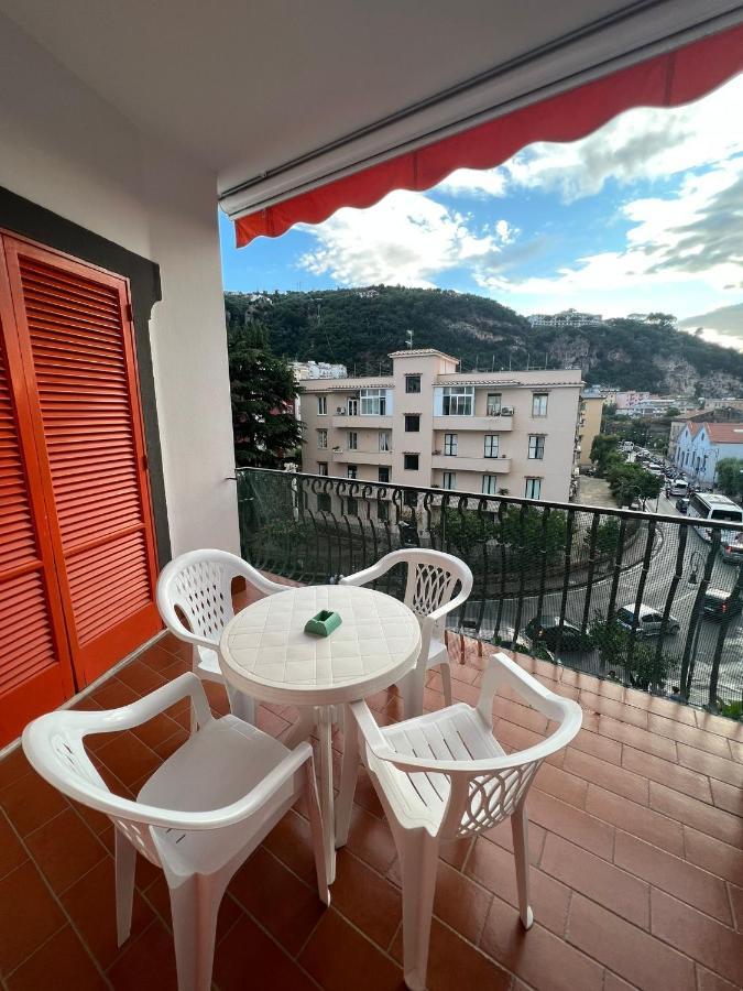 Sorrento Home E Flat Park And Pool Екстер'єр фото